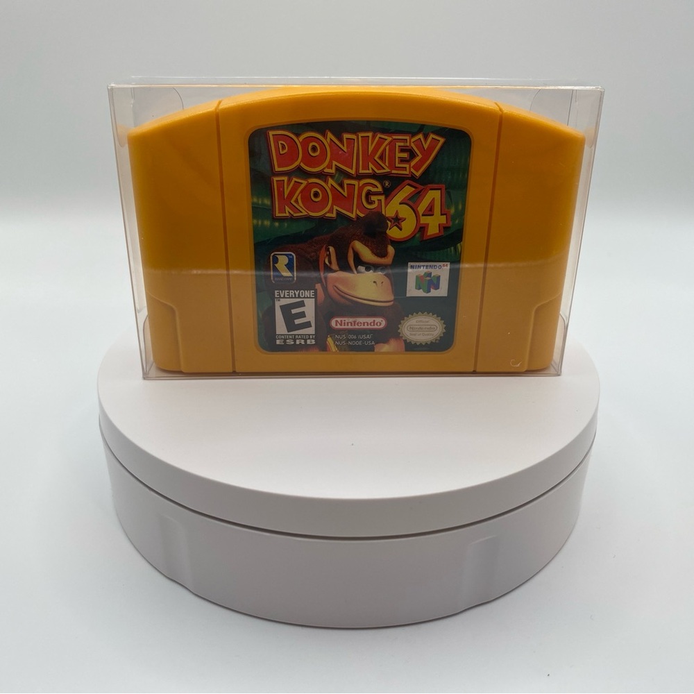 Donkey Kong 64 for Nintendo 64. With plastic protective case.